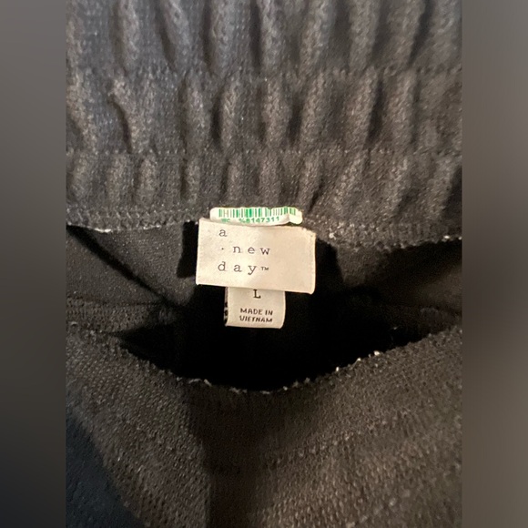 Size Large A New Day Sweat Dress Pant - Picture 2 of 3